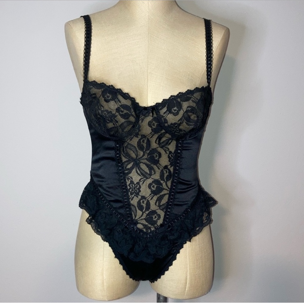 Vintage Black Teddy Lace inset  size medium excellent condtion
